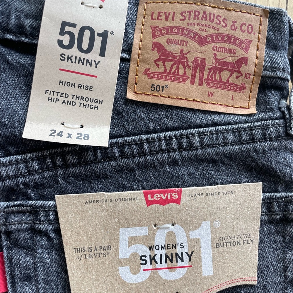 Levi’s 501 skinny Womans Dark Gray Jeans Button Fly High Rise size 24x28 raw hem - Picture 10 of 10